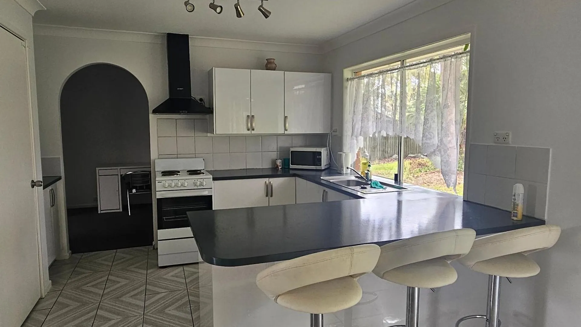 Newly Renovated & Quiet Area Villa Eagleby 0*,